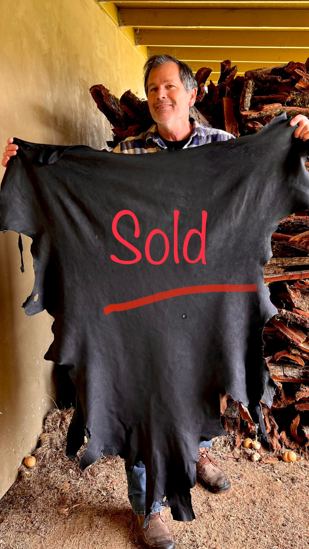 Oak bark tanned deerskin, black B6