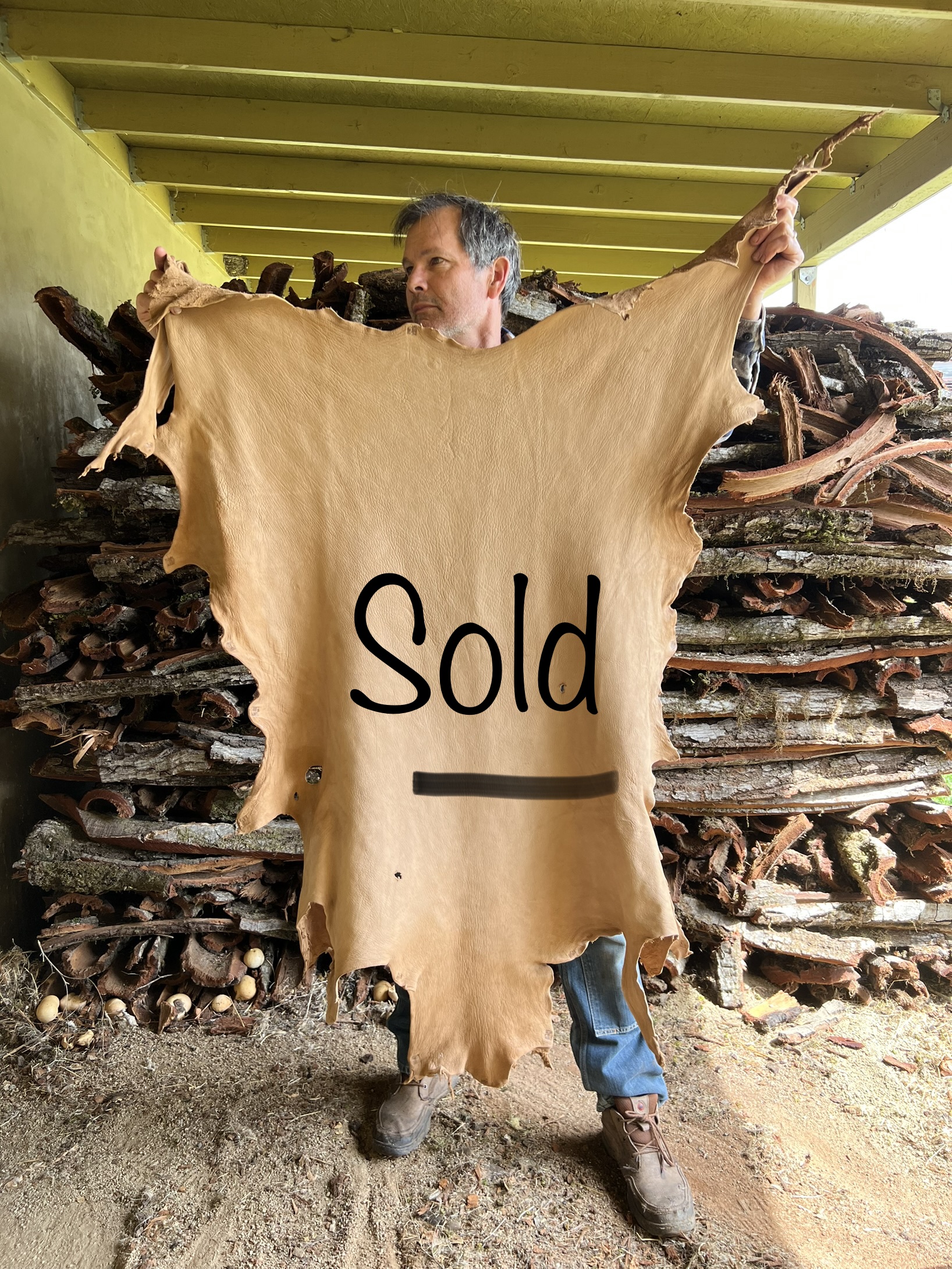 Oak bark tanned deerskin D1